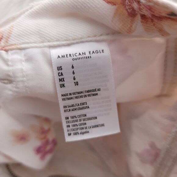 American Eagle Womens Size 6 Floral Mom Short - Picture 8 of 9